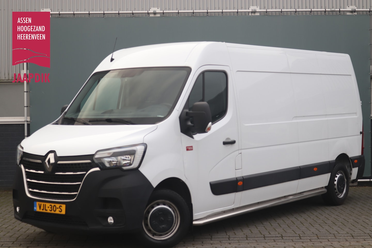 Renault Master - BWJ 2021 T35 2.3 136 PK dCi 135 L3H2 AIRCO / NAVI / BLUETOOTH / CRUISE / CAMERA / TUSSENSC - AutoWereld.nl