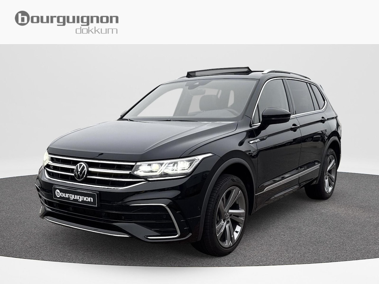 Volkswagen Tiguan Allspace - 1.5 TSI R-Line Business 7p. | Trekhaak | Keyless | Panoramadak | Navigatie | Winterpakket - AutoWereld.nl