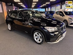 BMW X1 - SDrive20i Executive | Automaat | Clima |Cruise | Navi | Trekhaak Vast | PDC Achter | 2de E