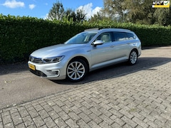 Volkswagen Passat Variant - 1.4 TSI GTE Highline | Panoramadak | Leer | Navi