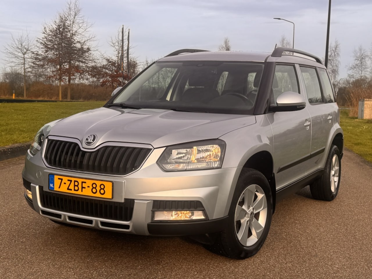 Skoda Yeti Outdoor - 1.2 TSI Ambition 100% dealer OH 1e eigenaar - AutoWereld.nl