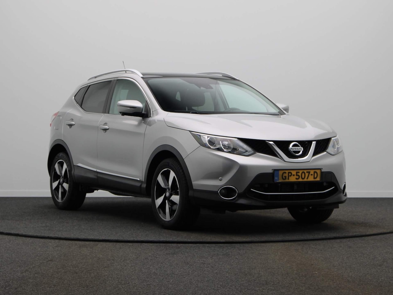 Nissan Qashqai - 1.2 116pk Connect Edition | Trekhaak | Panoramisch dak | 360 graden camera | - AutoWereld.nl