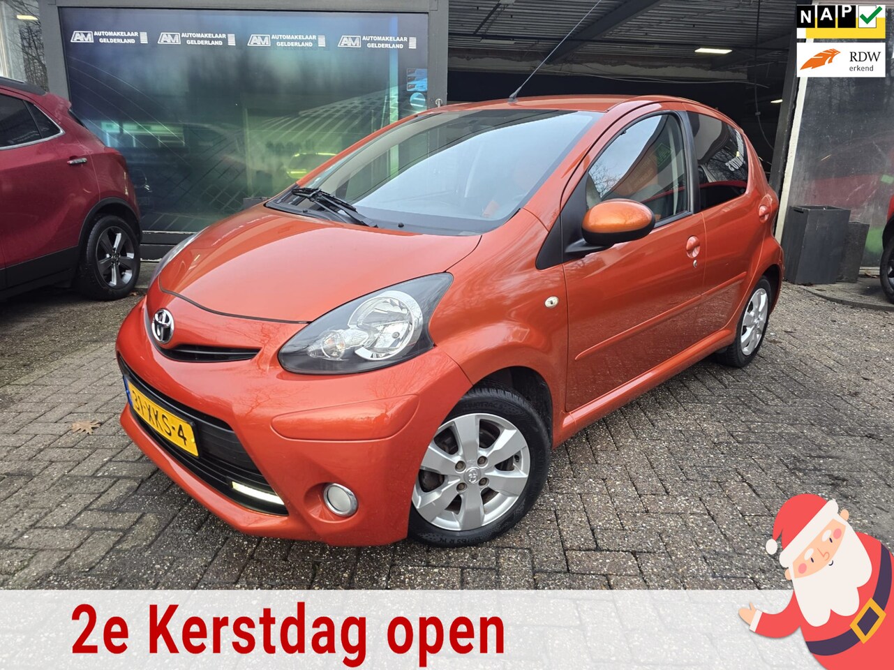 Toyota Aygo - 1.0 VVT-i Dynamic Orange | 1E EIGENAAR | 12MND GARANTIE | AIRCO | ELEC PAKKET | - AutoWereld.nl