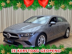 Mercedes-Benz CLA-klasse Shooting Brake - 180 *1e Eigenaar* Apple Carplay / Stoelverwarming / Camera / Afn. Trekhaak / LED / Cruise