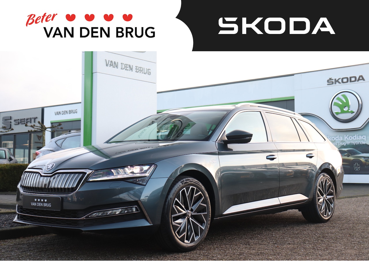 Skoda Superb Combi - 1.4 TSI PHEV iV Laurin & Klement | Panoramadak | Leder | CANTON audio | Elektrisch verstel - AutoWereld.nl