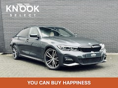 BMW 3-serie - 320i High Executive M-Sport | HUD | Leder | Sfeerverlichting |