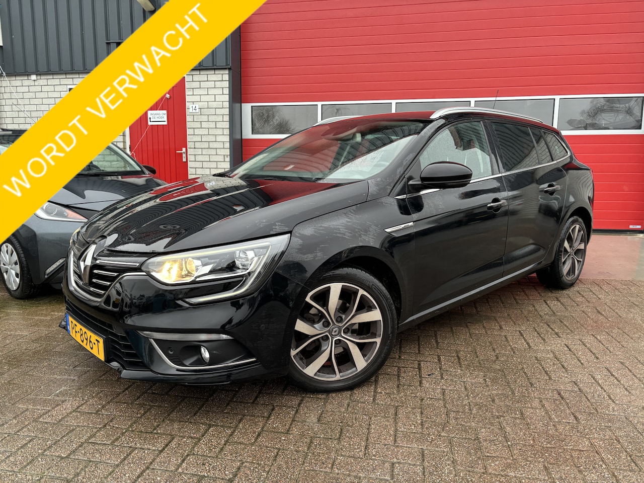 Renault Mégane Estate - 1.5 dCi Bose CAMERA / DAB+ / CARPLAY / STOELMASSAGE / PDC / BLUETOOTH / CRUISE / NL-AUTO - AutoWereld.nl