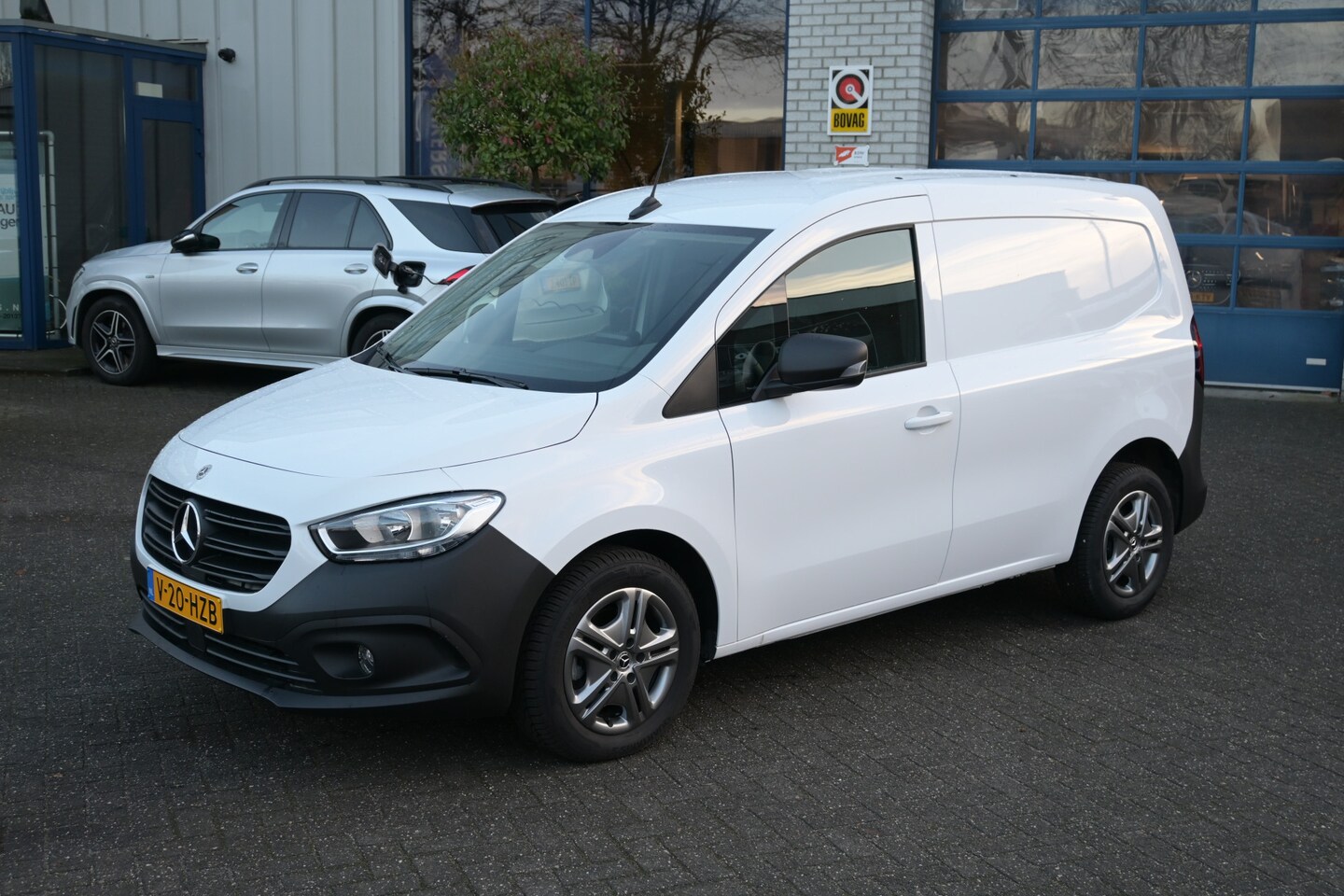 Mercedes-Benz Citan - 110 CDI L1 Pro 3 Zitplaatsen, MBUX, Stoelverwarming - AutoWereld.nl