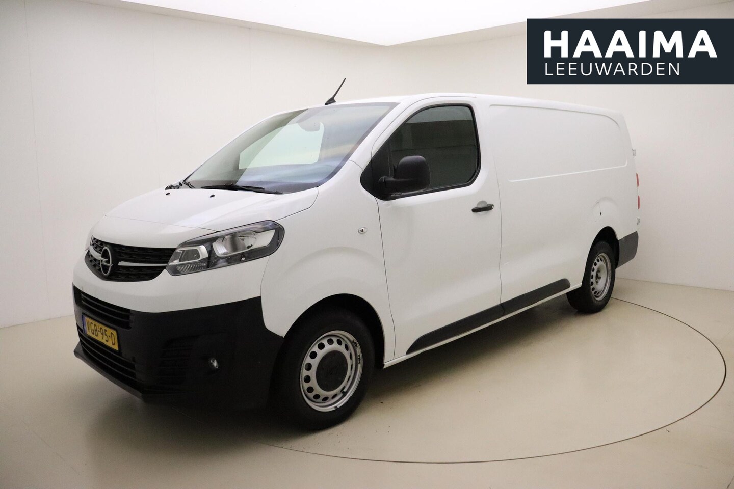 Opel Vivaro - 2.0 CDTI L2H1 Edition 120 Pk | Navigatie | Trekhaak | Airco | 3 Zitplaatsen | Cruise contr - AutoWereld.nl