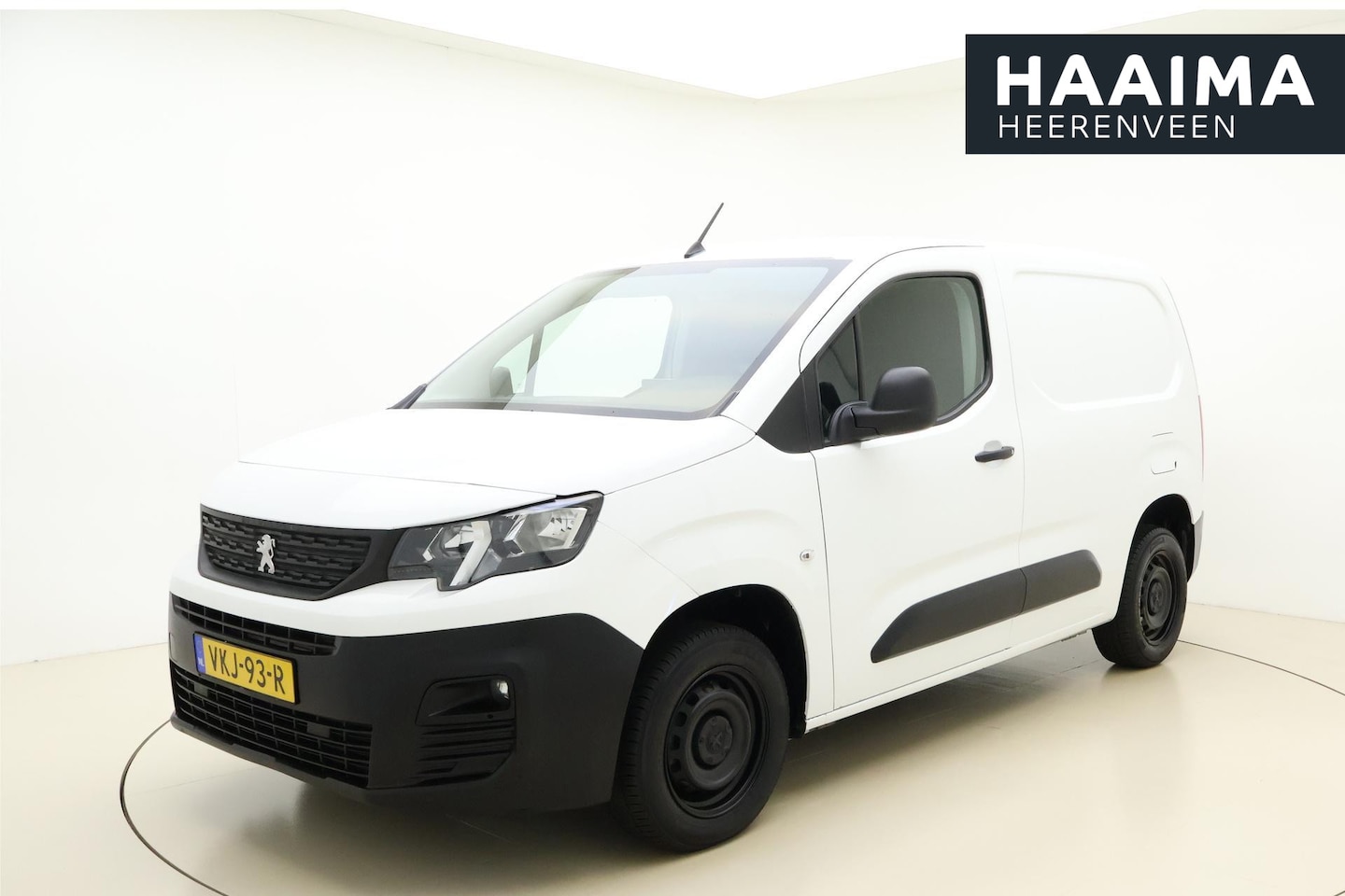 Peugeot Partner - 1.5 BlueHDI 100pk Premium | Navigatie | Airco | DAB+ | Bluetooth | Cruise control | Parkee - AutoWereld.nl