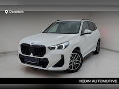 BMW X1 - xDrive23i M-Sport | Stoel/Stuurverwarming | Adaptief onderstel | 18"