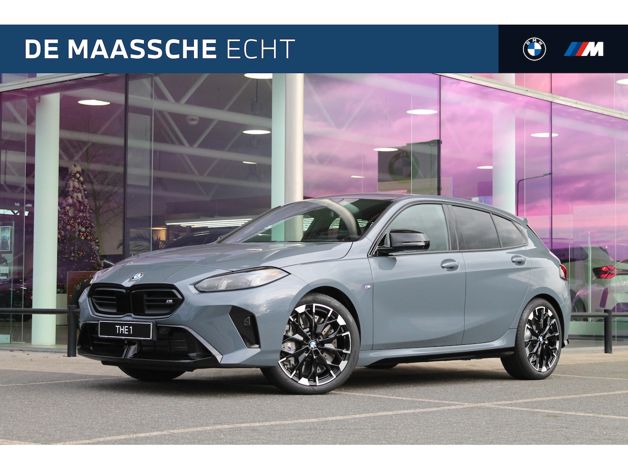 BMW 1-serie - M135i xDrive High Executive Automaat / Panoramadak / M Sportstoelen / Adaptieve LED / M Ad - AutoWereld.nl