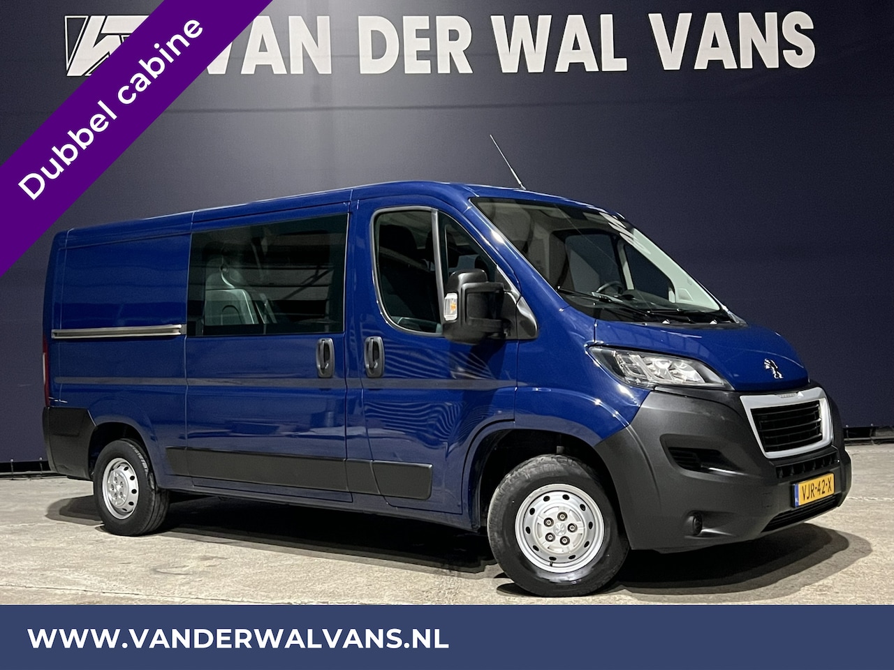 Peugeot Boxer - 2.2 BlueHDi 165pk L2H1 Dubbele cabine Euro6 Airco | 6-Zits | navigatie, camera, cruisecont - AutoWereld.nl