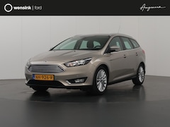 Ford Focus Wagon - 1.0 Titanium | Trekhaak | Voorruitverwarming | Navigatie | Parkeersensoren | Climate Contr