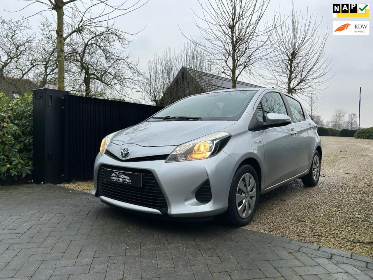 Toyota Yaris - 1.5 Full Hybrid Asp. Airco, Automaat, Camera, Cruise, Dealer onderhouden - AutoWereld.nl