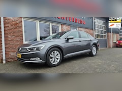 Volkswagen Passat - 1.4 TSI ACT Business Edition 150PK Trekhaak LED Camera Dealer Onderhouden Nette Auto