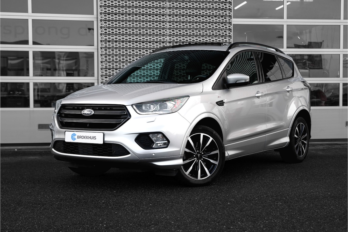 Ford Kuga - 1.5 EcoBoost ST-Line 1.5 EcoBoost ST Line - AutoWereld.nl