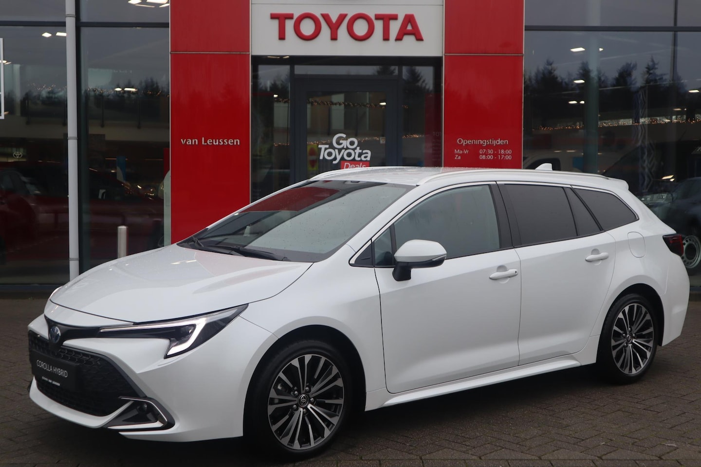 Toyota Corolla Touring Sports - 1.8 Hybrid Style 1.8 HYBRID STYLE - AutoWereld.nl