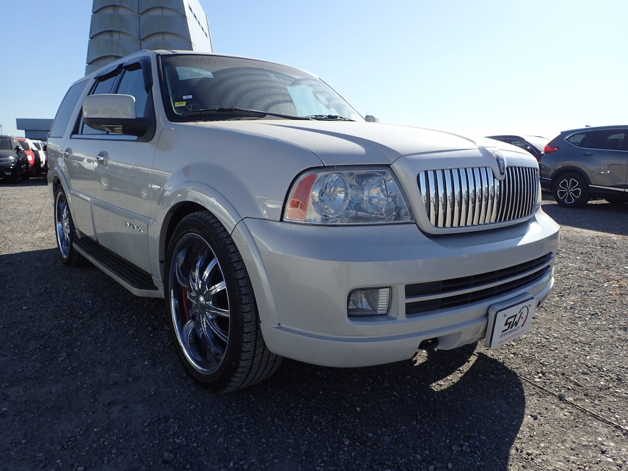 Lincoln Navigator - 5.4 youngtimer, fiscaal waarde € 12.000,- onderweg naar Nederland, reservering mogelijk - AutoWereld.nl