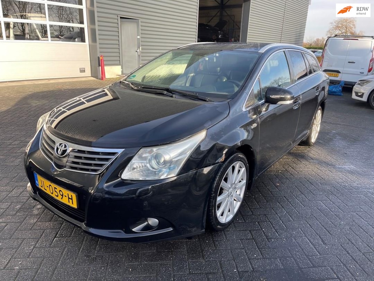 Toyota Avensis Wagon - 2.2 D-4D Executive Business 2.2 D-4D Executive Business - AutoWereld.nl