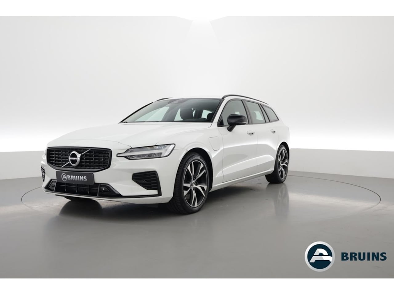 Volvo V60 - 2.0 340PK T6 Recharge AWD R-Design Expression, stoel + stuurverwarming, Trekhaak, Apple Ca - AutoWereld.nl