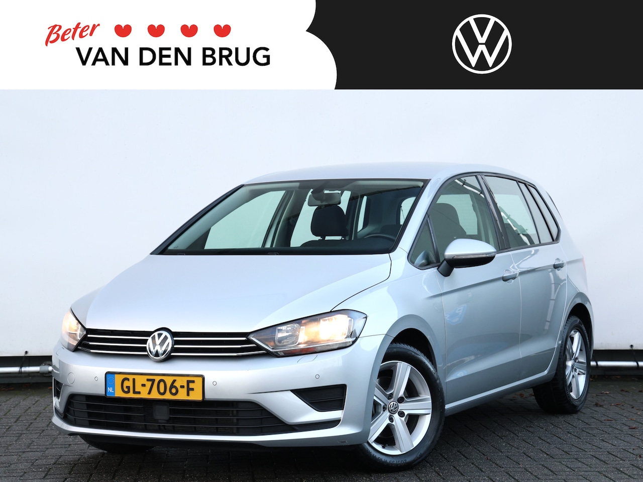 Volkswagen Golf Sportsvan - 1.2 TSI Comfortline 110pk | Navigatie I Cruise control I Parkeersensoren I Stoelverwarming - AutoWereld.nl