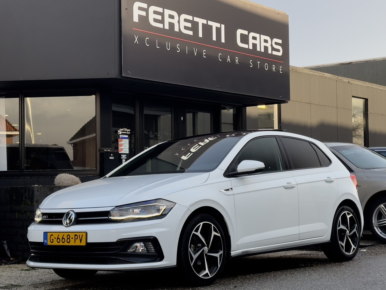 Volkswagen Polo - 1.0 TSI HIGHLINE 2X R-LINE PANODAK NAVI APPLE-CARPLAY ECC LMV - AutoWereld.nl