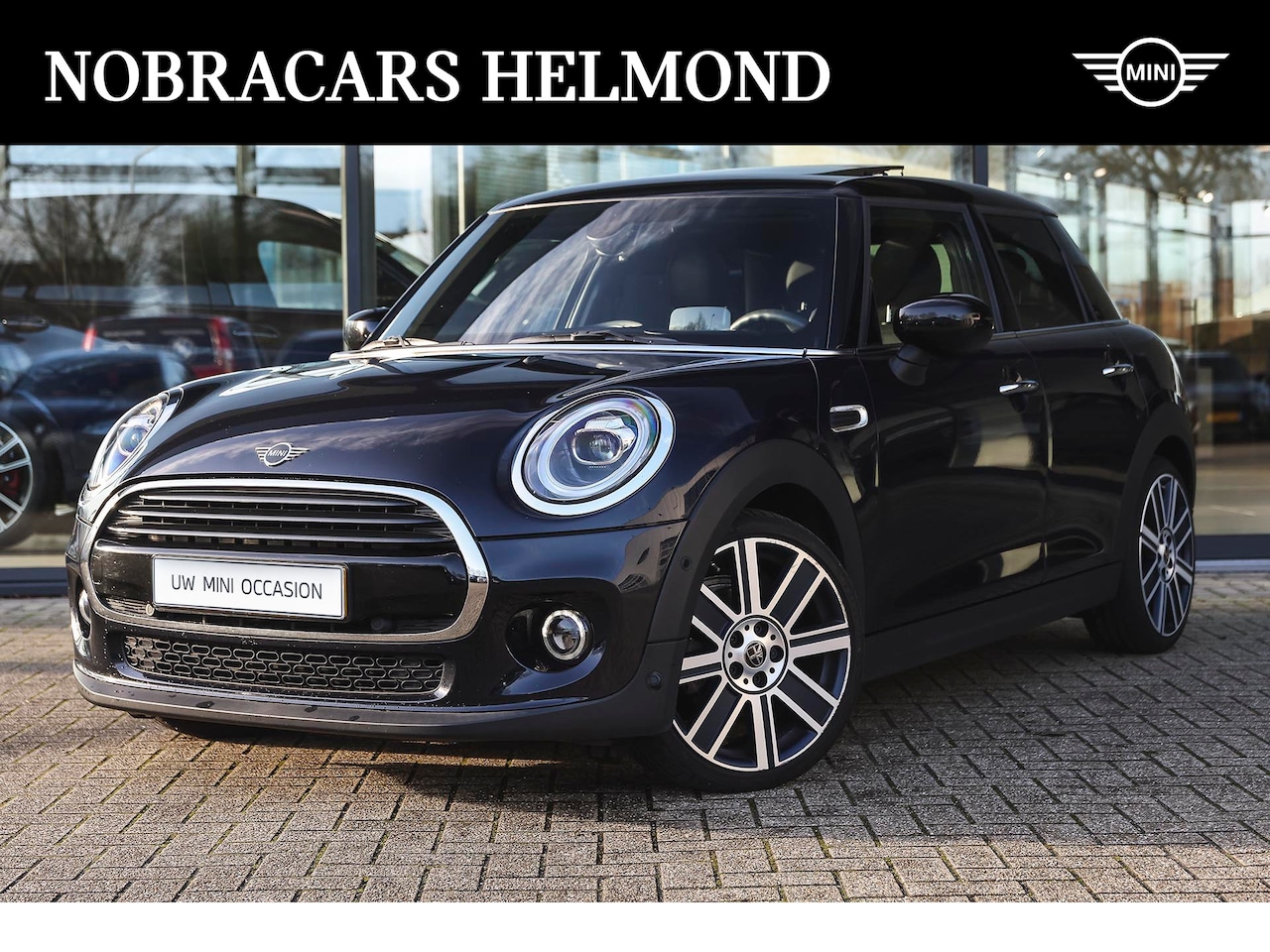 MINI Cooper - Hatchback 60 Years Chili Automaat / Panoramadak / Cruise Control / Park Assistant / LED / - AutoWereld.nl