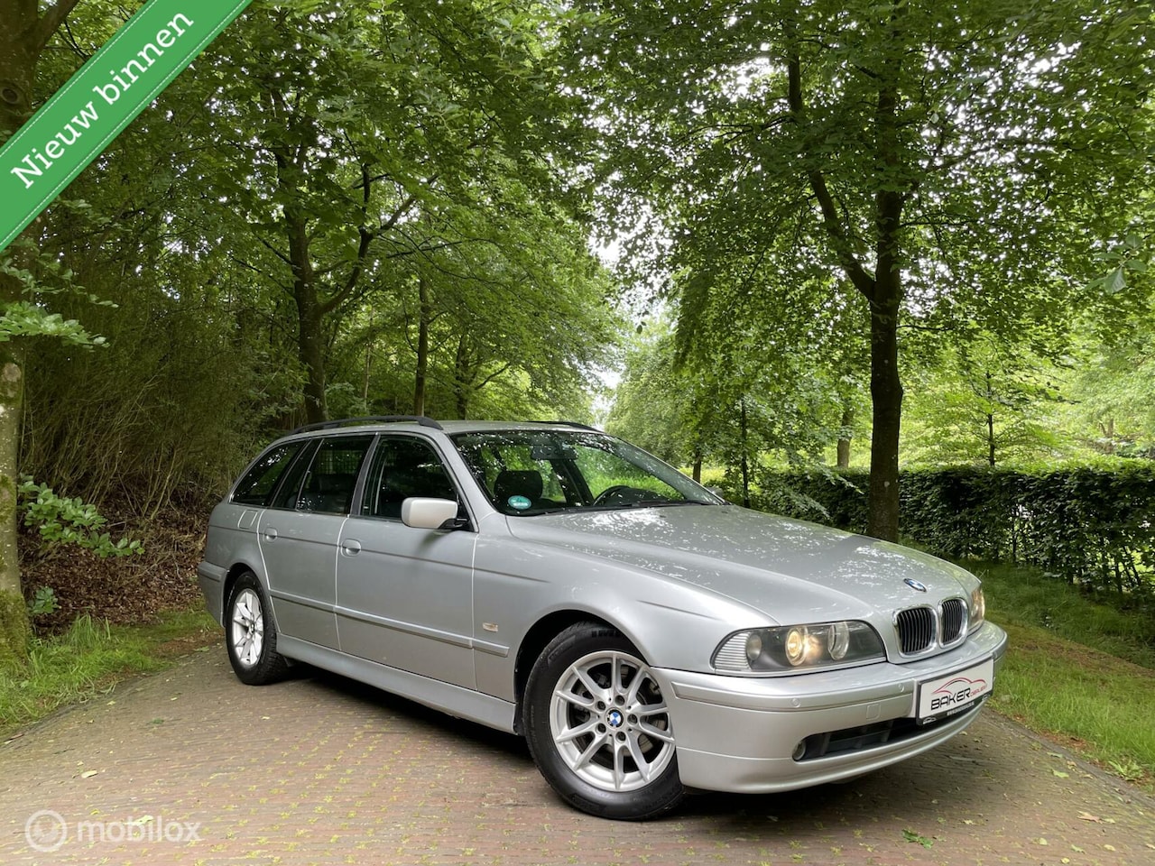 BMW 5-serie Touring - 525i Lifestyle Edition / Youngtimer / - AutoWereld.nl