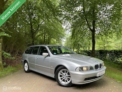 BMW 5-serie Touring - 525i Lifestyle Edition / Youngtimer /