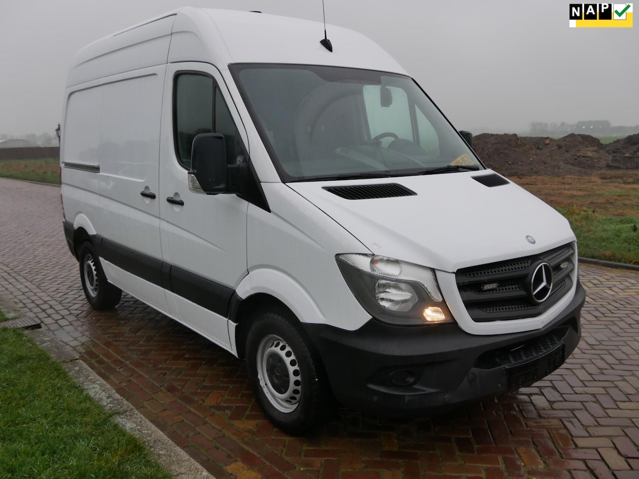 Mercedes-Benz Sprinter - 313 2.2 CDI 325 HD 95kW AUT AC NAVI - AutoWereld.nl