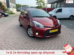 Toyota Yaris - 1.5 Full Hybrid Aspiration AUTOMAAT CLIMA Stoelverwarming