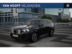 BMW iX1 - eDrive20 M Sport / Sportstoelen / Adaptieve LED / M Adaptief onderstel / Comfort Access /