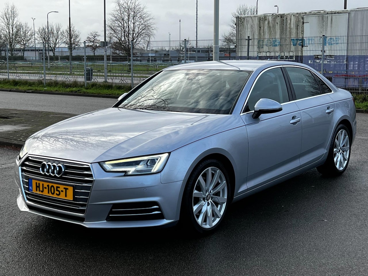 Audi A4 Limousine - 2.0 TDI 110KW Sport Pro Line - LED - NAVI - AutoWereld.nl