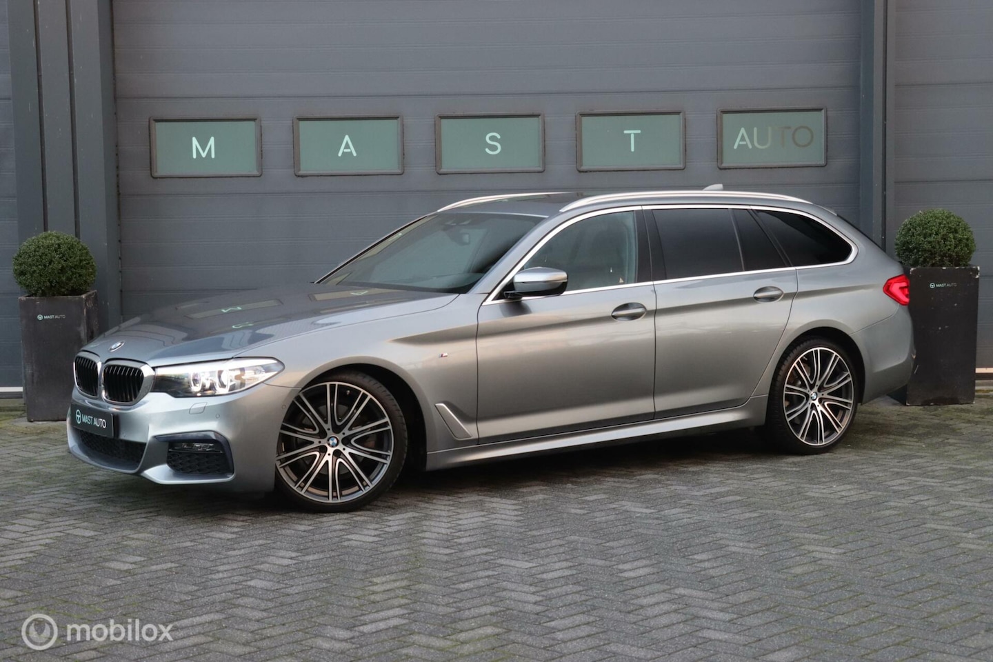 BMW 5-serie Touring - 520i High Executive 520i High Executive - AutoWereld.nl