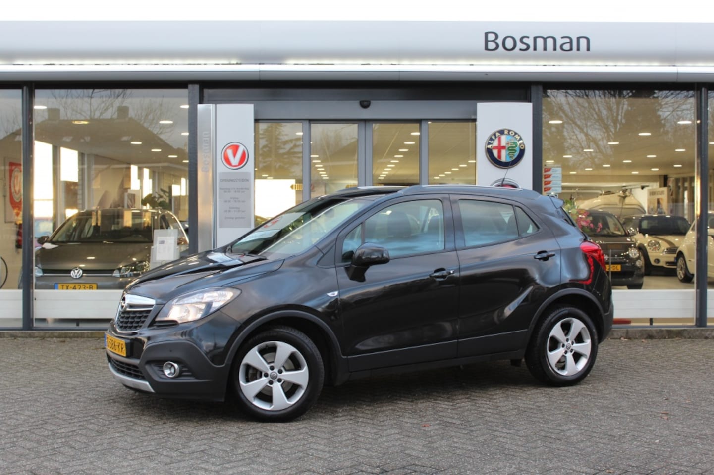 Opel Mokka - 1.6 Cosmo/AIRCO/PDC/NAVIGATIE - AutoWereld.nl