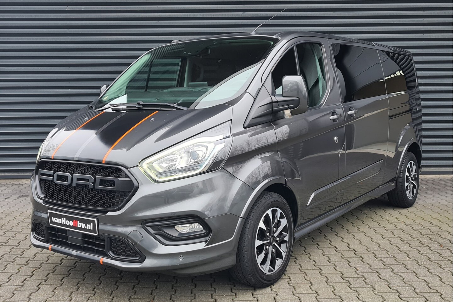 Ford Transit Custom - 310 2.0 TDCI L2H1 Sport 170 pk dubbel cabine - AutoWereld.nl