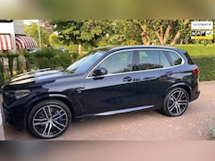 BMW X5 - XDrive45e M-SPORT ORG.NED / NAP / SKYLOUNGE PANORAMADAK / HARMAN-KARDON / 22INCH / 360CAME