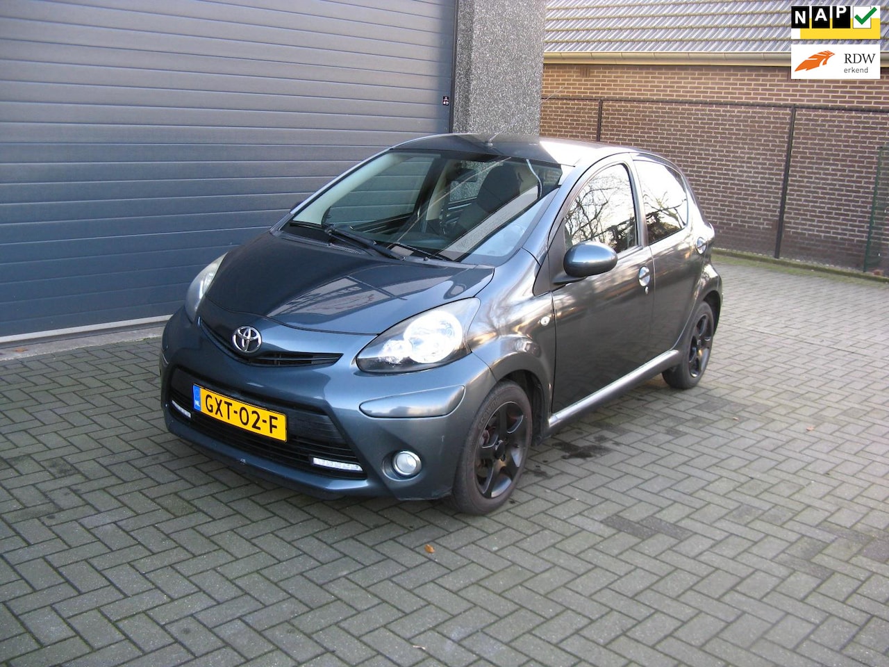 Toyota Aygo - 1.0 VVT-i Access 1.0 VVT-i Access - AutoWereld.nl