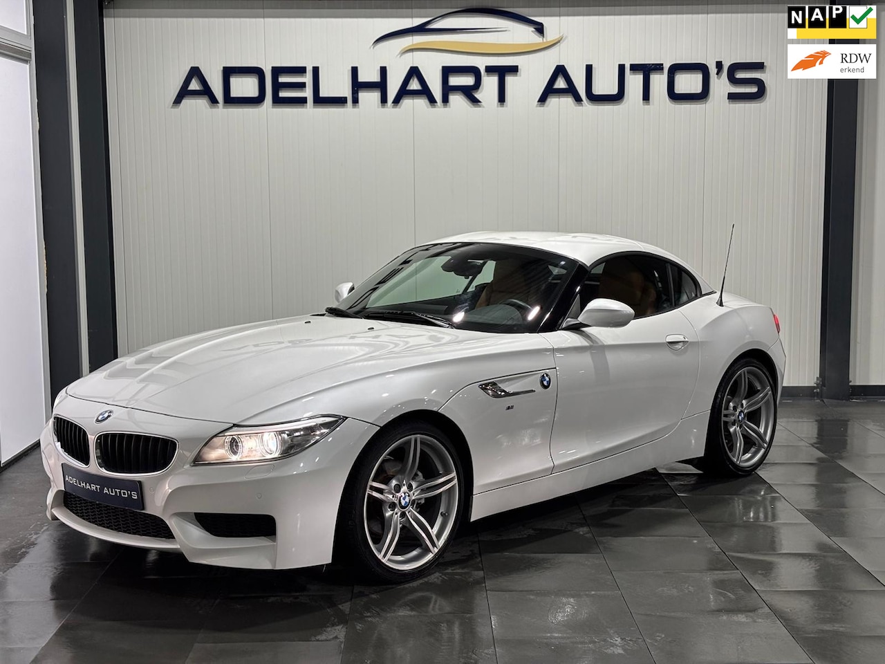 BMW Z4 Roadster - SDrive18i Executive Automaat / Full map navigatie / Cruise control / Climate controle - AutoWereld.nl