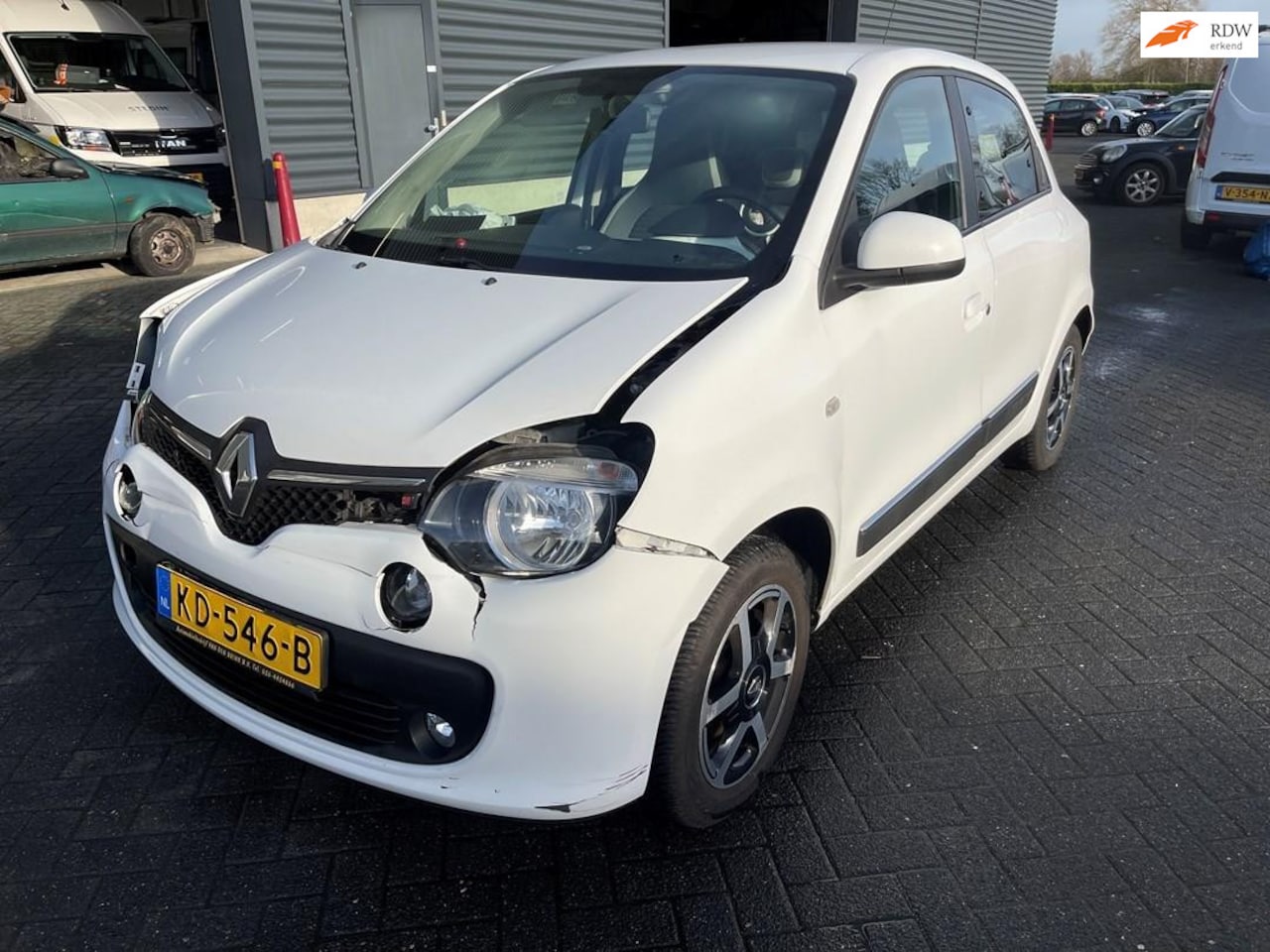 Renault Twingo - 0.9 TCe Serie Signature VIVA 0.9 TCe Série Signature VIVA - AutoWereld.nl