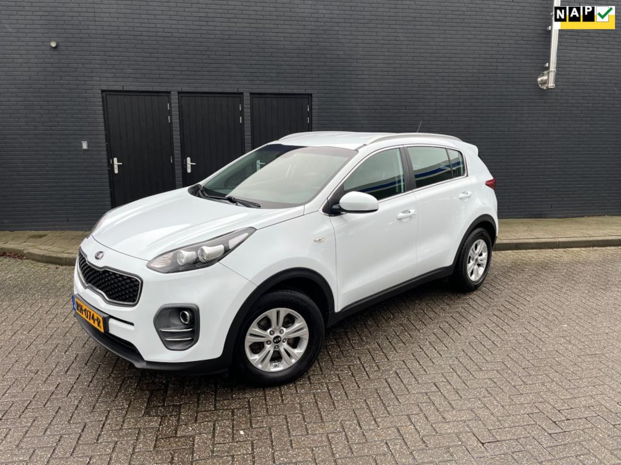 Kia Sportage - 1.6 GDI ComfortLine 1.6 GDI ComfortLine - AutoWereld.nl