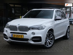 BMW X5 - M50d/M-Pakket/Pano/Standkachel/Dealer onderhouden