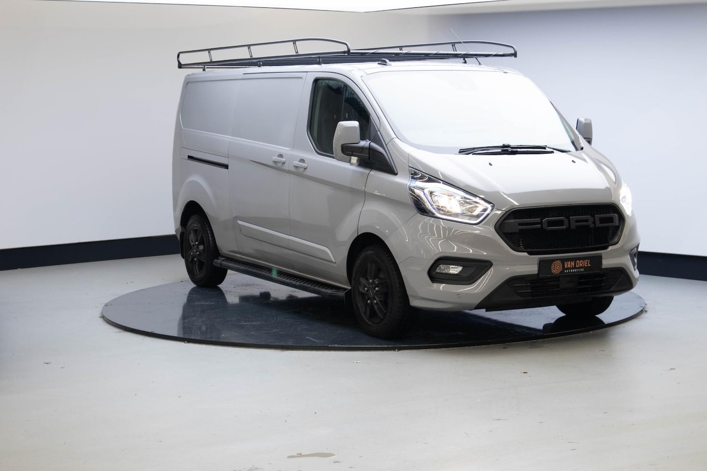 Ford Transit Custom - 320 2.0 TDCI L2H1 Limited 320 2.0 TDCI L2H1 Limited - AutoWereld.nl