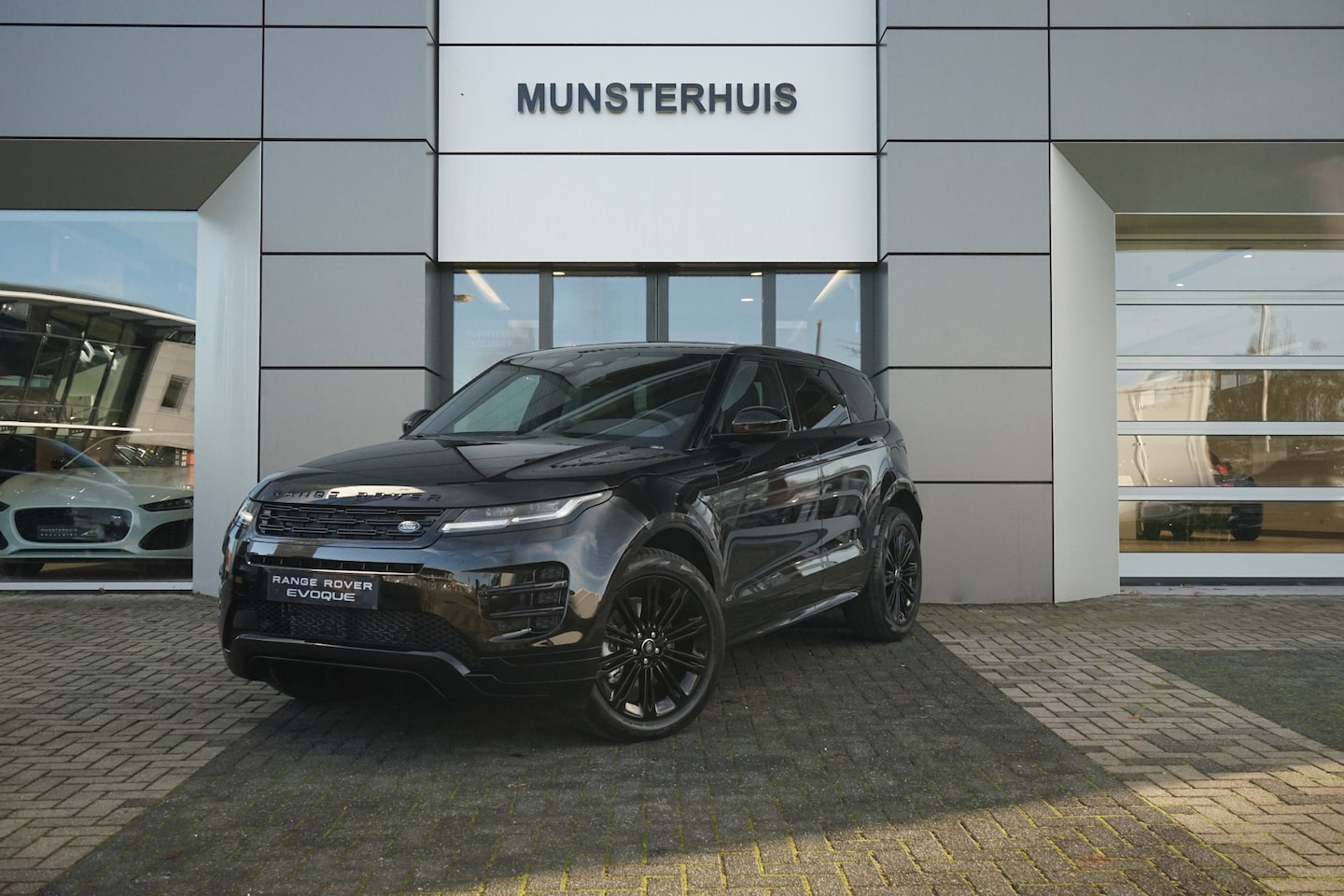 Land Rover Range Rover Evoque - 1.5 P270e PHEV AWD Dynamic SE Limited Editon - 5 jaar garantie - Elektrisch glazen panoram - AutoWereld.nl