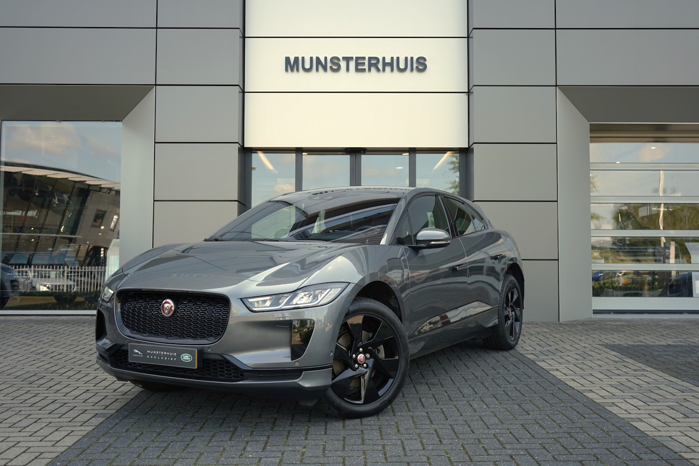 Jaguar I-PACE - EV400 S 90 kWh - Voorstoelen verwarmd - Meridian - - AutoWereld.nl