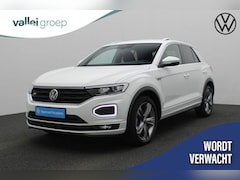 Volkswagen T-Roc - 1.5 TSI 150PK DSG Sport Business R / R-Line | Trekhaak | Navi | Parkeersensoren voor/achte