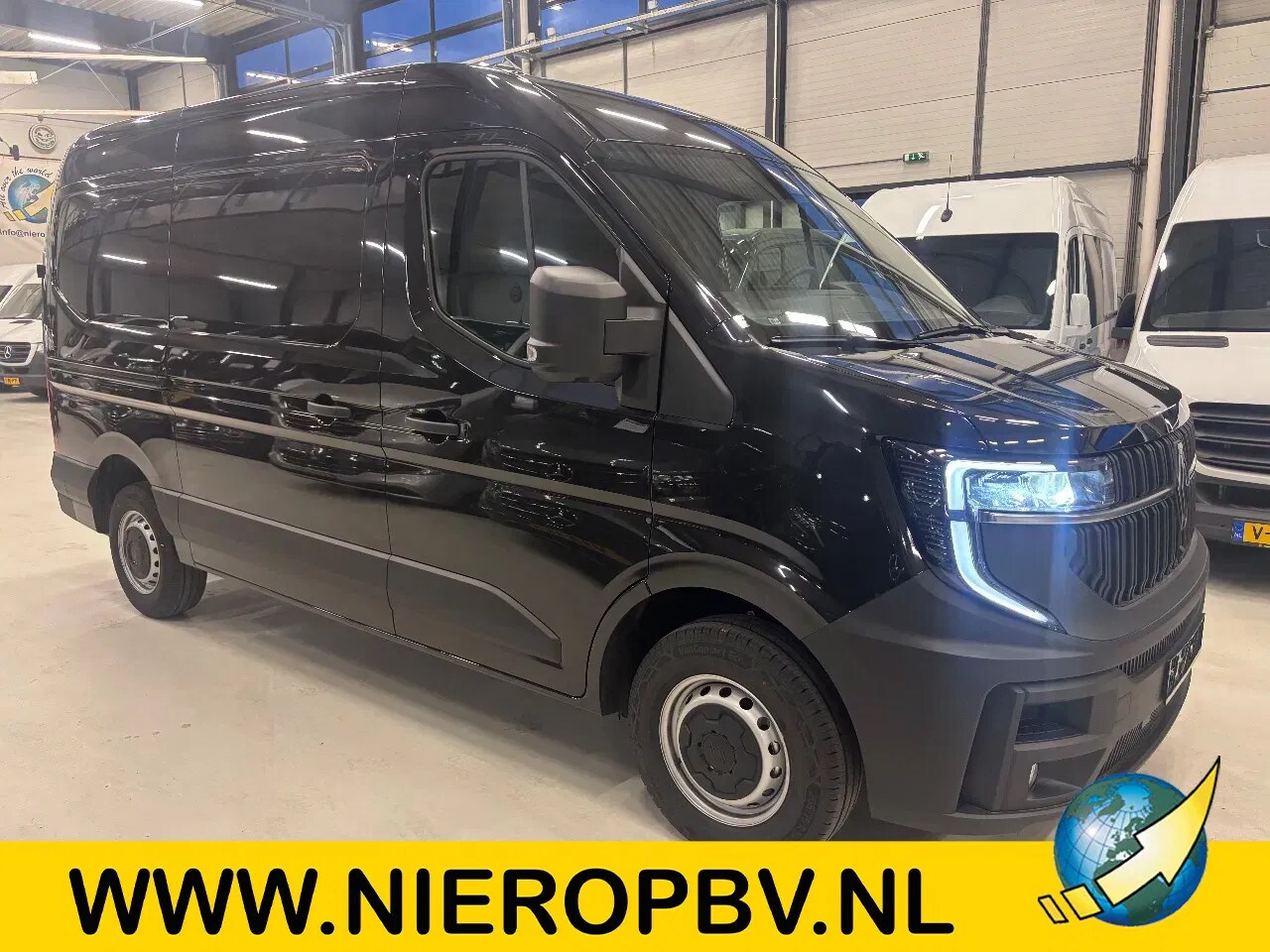 Renault Master - T35 2.0DCI 150PK L2H2 Airco Cruisecontrol Apple CarPlay NIEUW - AutoWereld.nl