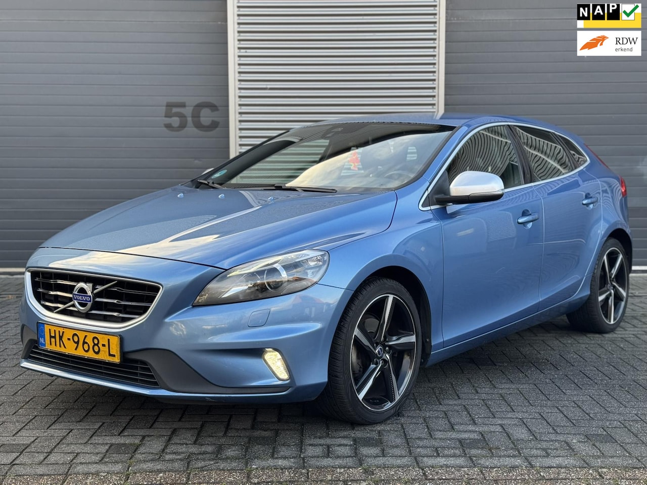 Volvo V40 - 2.0 D2 R-Design Business Camera/Navi/Led - AutoWereld.nl