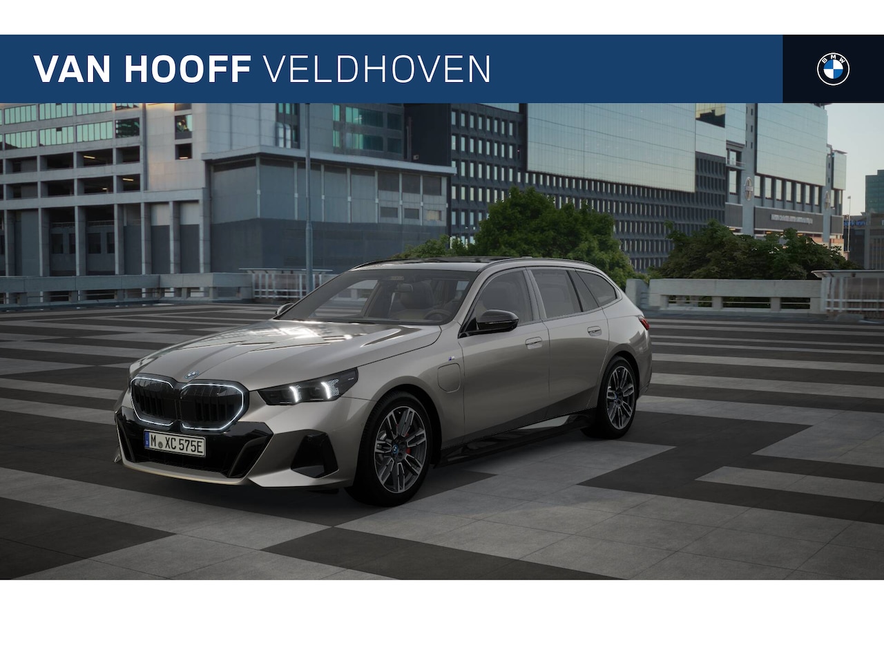 BMW 5-serie Touring - 530e M Sport Automaat / Panoramadak / Trekhaak / Bowers & Wilkins / Parking Assistant Plus - AutoWereld.nl